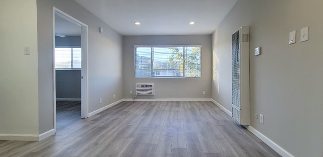 1818 N New Hampshire Ave in Los Angeles, CA - Building Photo - Building Photo