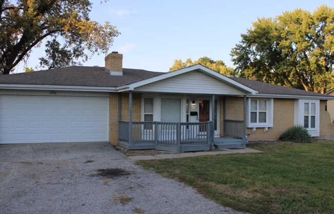4926 Haskell Ave in Kansas City, KS - Building Photo - Building Photo