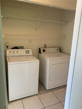 1314 White Pine Dr in Wellington, FL - Building Photo - Building Photo