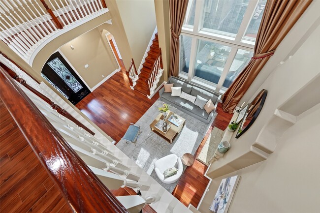 property at 5934 Stratford Gardens Dr