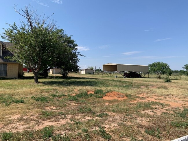 984 E Schirra Dr in Odessa, TX - Building Photo - Building Photo