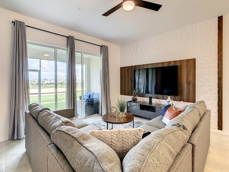 1083 Splash Shot Pl in Davenport, FL - Building Photo
