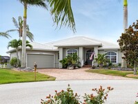 3862 Carupano Ct in Punta Gorda, FL - Foto de edificio - Building Photo