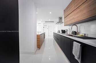 5600 Collins Ave in Miami, FL - Building Photo - Building Photo