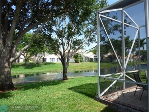 7614 Colony Lake Dr in Boynton Beach, FL - Building Photo - Building Photo