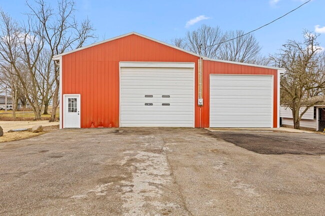 property at 4241 W Whiteland Rd