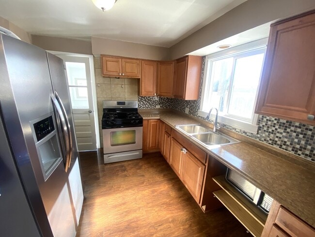 7935 S Lorel Ave in Burbank, IL - Building Photo - Building Photo