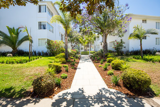 Vicente View in Santa Monica, CA - Building Photo - Building Photo