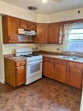 6342 N Sacramento Ave-Unit -2 in Chicago, IL - Building Photo - Building Photo