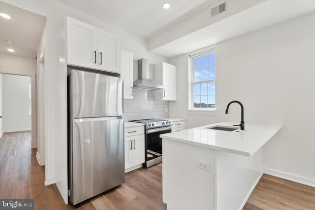 property at 2513 N Howard St