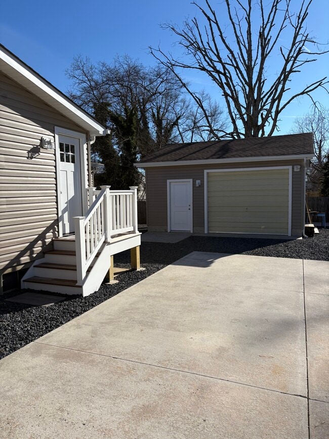 1049 Mariner Ave in Stafford Township, NJ - Building Photo - Building Photo