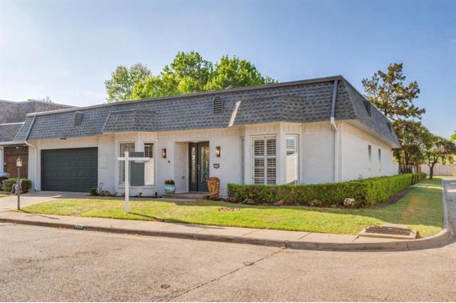 4304 Forest Bend Rd in Dallas, TX - Building Photo - Building Photo