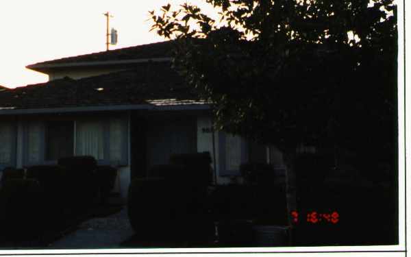 907 Tamarack Ln in Sunnyvale, CA - Building Photo