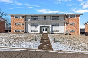 117 S Elder Ln in Decatur, IL - Building Photo