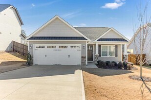 720 Corley Way in Greer, SC - Building Photo