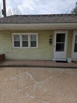 70 Elm St, Unit 70 #2 in Southbridge, MA - Building Photo