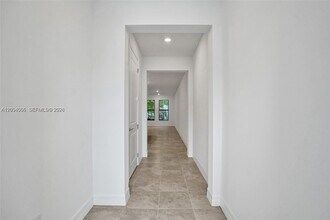8344 NW 7th Pl in Plantation, FL - Foto de edificio - Building Photo