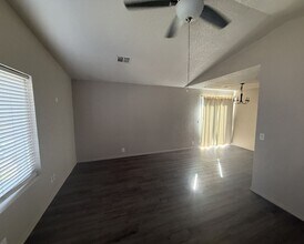 424 Dauphin Ave in Edmond, OK - Building Photo - Building Photo