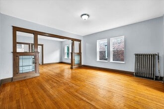 43 W North St in Galesburg, IL - Building Photo - Building Photo