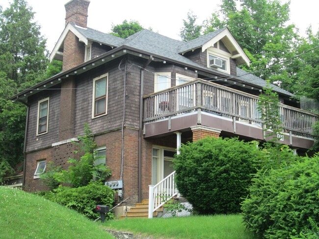 111 Chestnut St