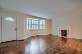 664 Courtenay Dr NE in Atlanta, GA - Building Photo - Building Photo