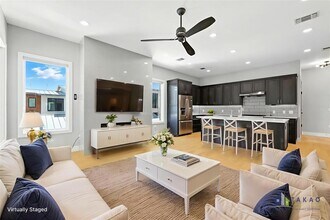 901 Bouldin Ave in Austin, TX - Foto de edificio - Building Photo
