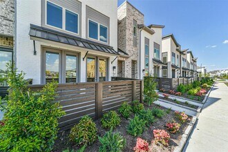 16507 Texas Hill Country Rd in Cypress, TX - Building Photo - Building Photo