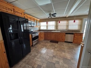 48 Quaker Hill Rd in Monroe, NY - Building Photo - Building Photo