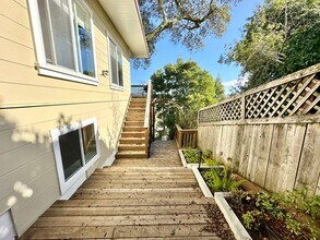 107 Spruce Rd in Fairfax, CA - Building Photo - Building Photo
