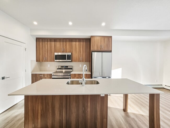 1802 Mahogany Blvd SE in Calgary, AB - Building Photo - Building Photo