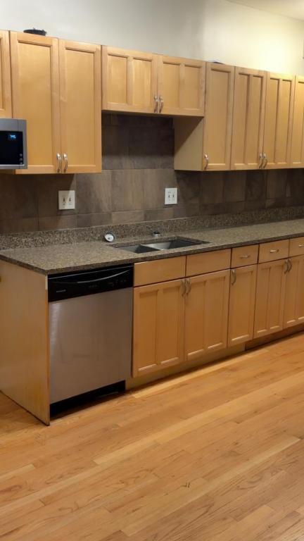 7743 S Kingston Ave in Chicago, IL - Building Photo - Building Photo