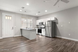 2245 N Dayton St-Unit -7 in Phoenix, AZ - Building Photo - Building Photo