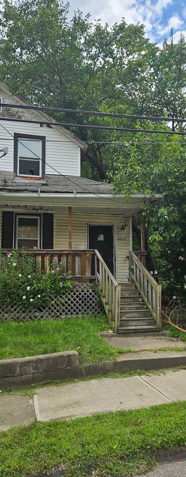 3605 E 76th St in Cleveland, OH - Building Photo - Building Photo