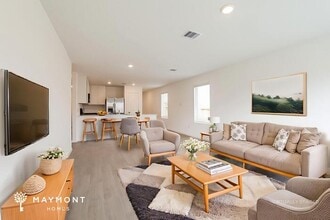 18039 Trepito Ave in New Caney, TX - Foto de edificio - Building Photo