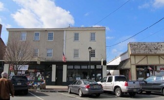 418-426 High St in Burlington, NJ - Building Photo