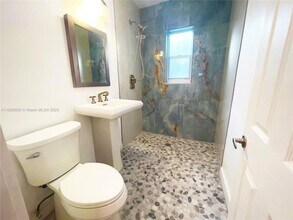 675 SW 19th Rd in Miami, FL - Building Photo - Building Photo