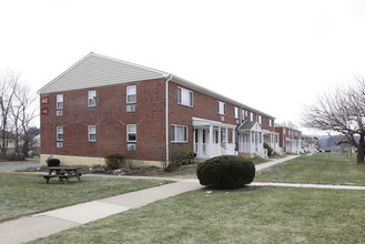 Concord Court Apartments in Aston, PA - Foto de edificio - Building Photo