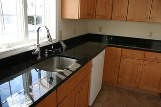 20 Capen St, Unit 20A in Windsor, CT - Building Photo - Building Photo