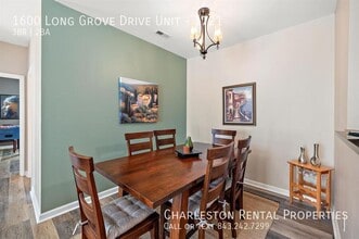 1600 Long Grove Dr in Mount Pleasant, SC - Foto de edificio - Building Photo