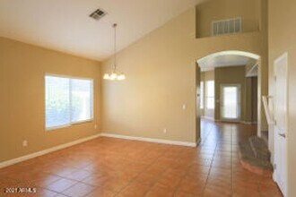 7456 W Aurora Dr in Glendale, AZ - Building Photo - Building Photo