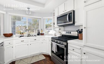 41900 Kaffirboom Ct in Temecula, CA - Building Photo