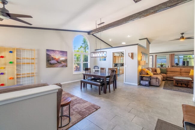 14350 Ghost Rider Dr in Reno, NV - Building Photo - Building Photo