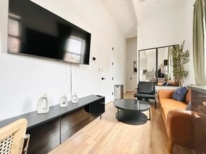 Furnished room/NOT APARTMENT in Brooklyn, NY - Building Photo - Building Photo