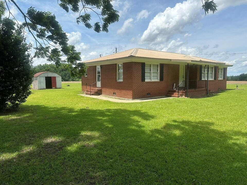 266 Presley Suber Rd in Moultrie, GA - Building Photo