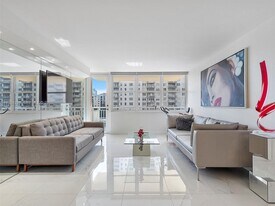 251 174th St in Sunny Isles Beach, FL - Building Photo