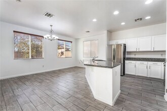 2845 Ascending Sun Ln in Las Vegas, NV - Building Photo - Building Photo