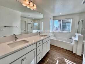 1459 Farmhouse Ln in Clovis, CA - Building Photo - Building Photo