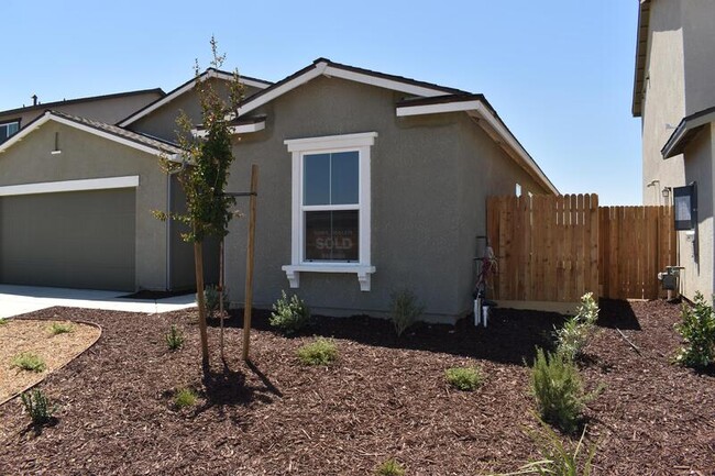 4041 Bayonet Dr in Merced, CA - Foto de edificio - Building Photo