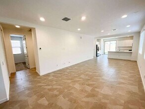 4439 N 94th Dr in Phoenix, AZ - Building Photo - Building Photo