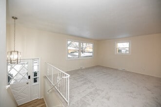 6809 N Kimberly Dr in Peoria, IL - Building Photo - Building Photo